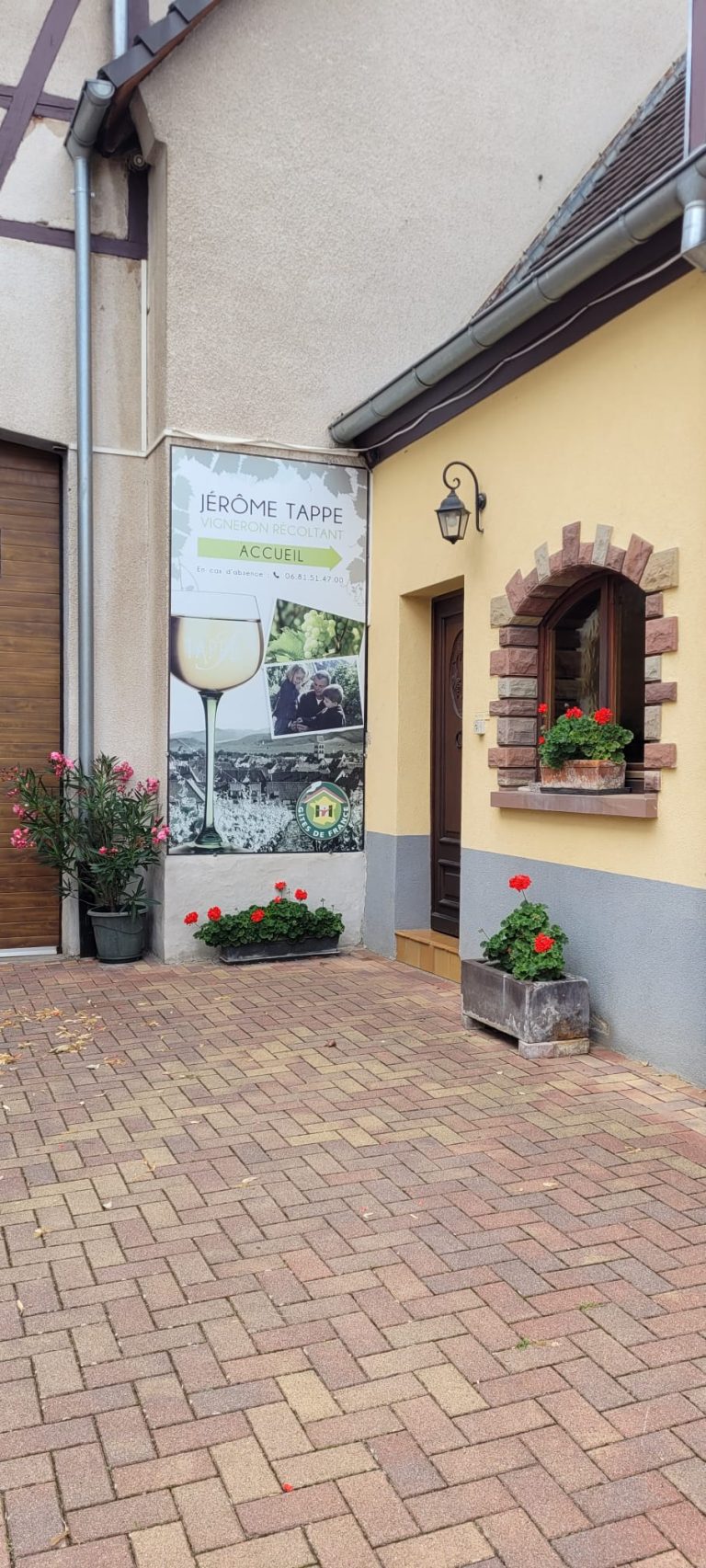 L'entrée de notre exploitation à Sigolsheim(Colmar)